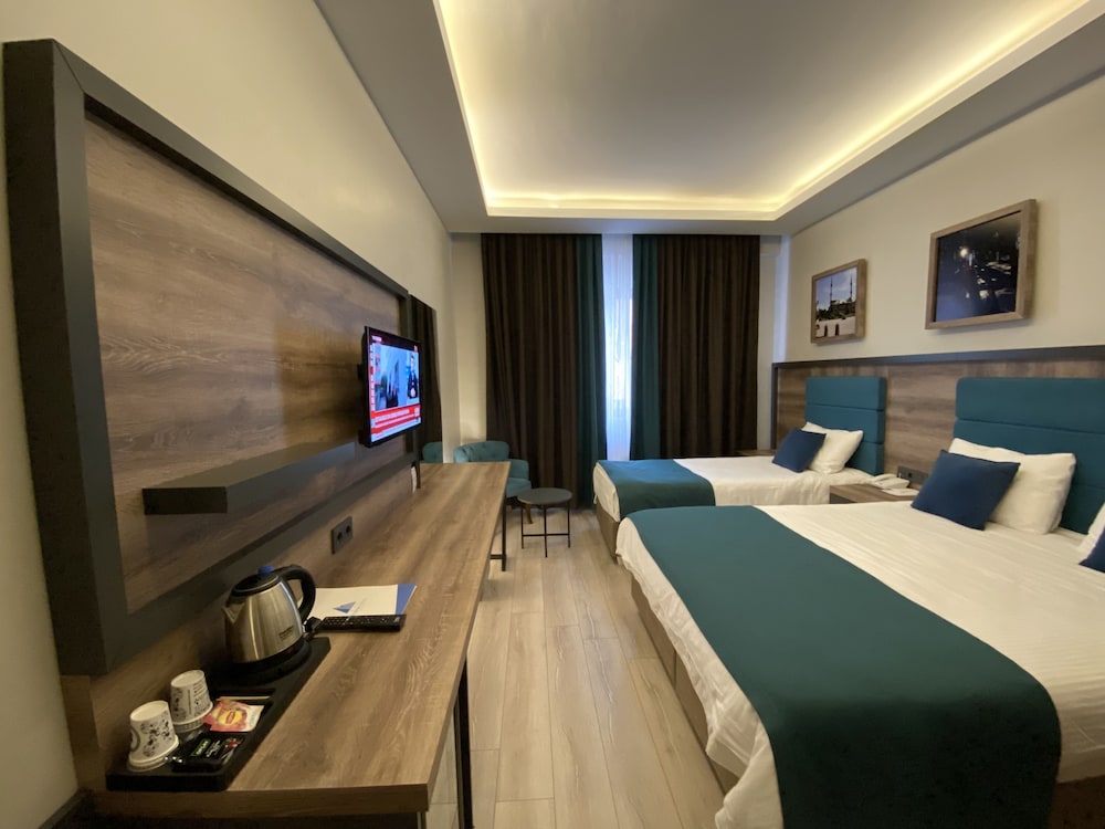 Iceberg Otel 12/19