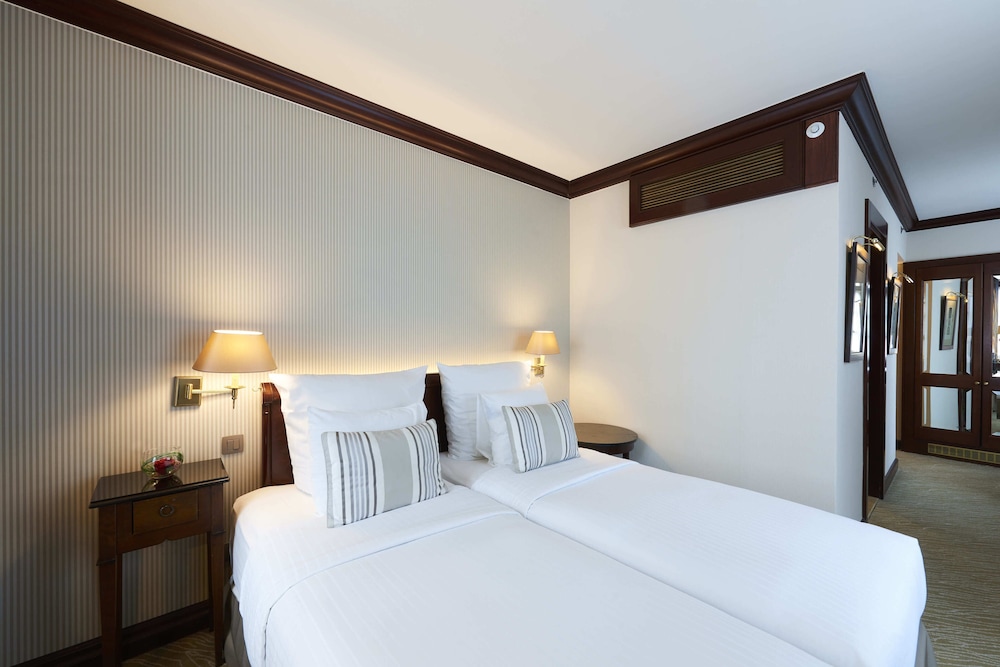 Warwick Brussels Grand Place 34/102