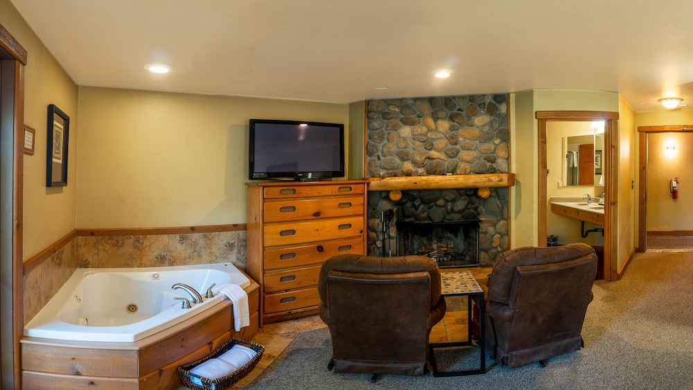 Callahan s Mountain Lodge 44/78