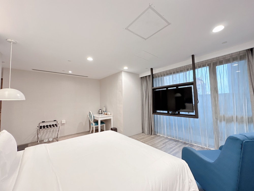 Hua Hotel 24/67
