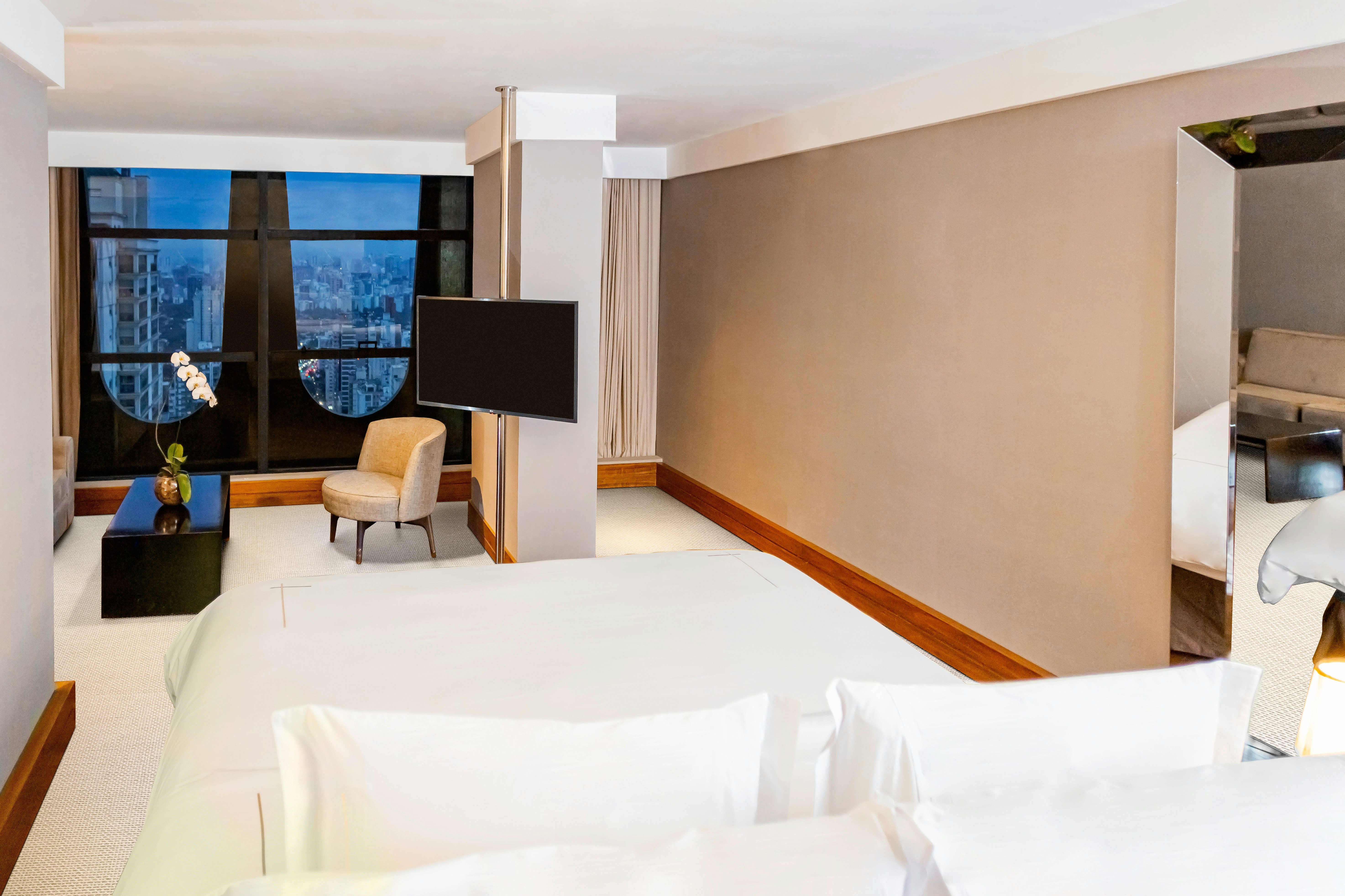 Plus, Deluxe, Double Bed, City View