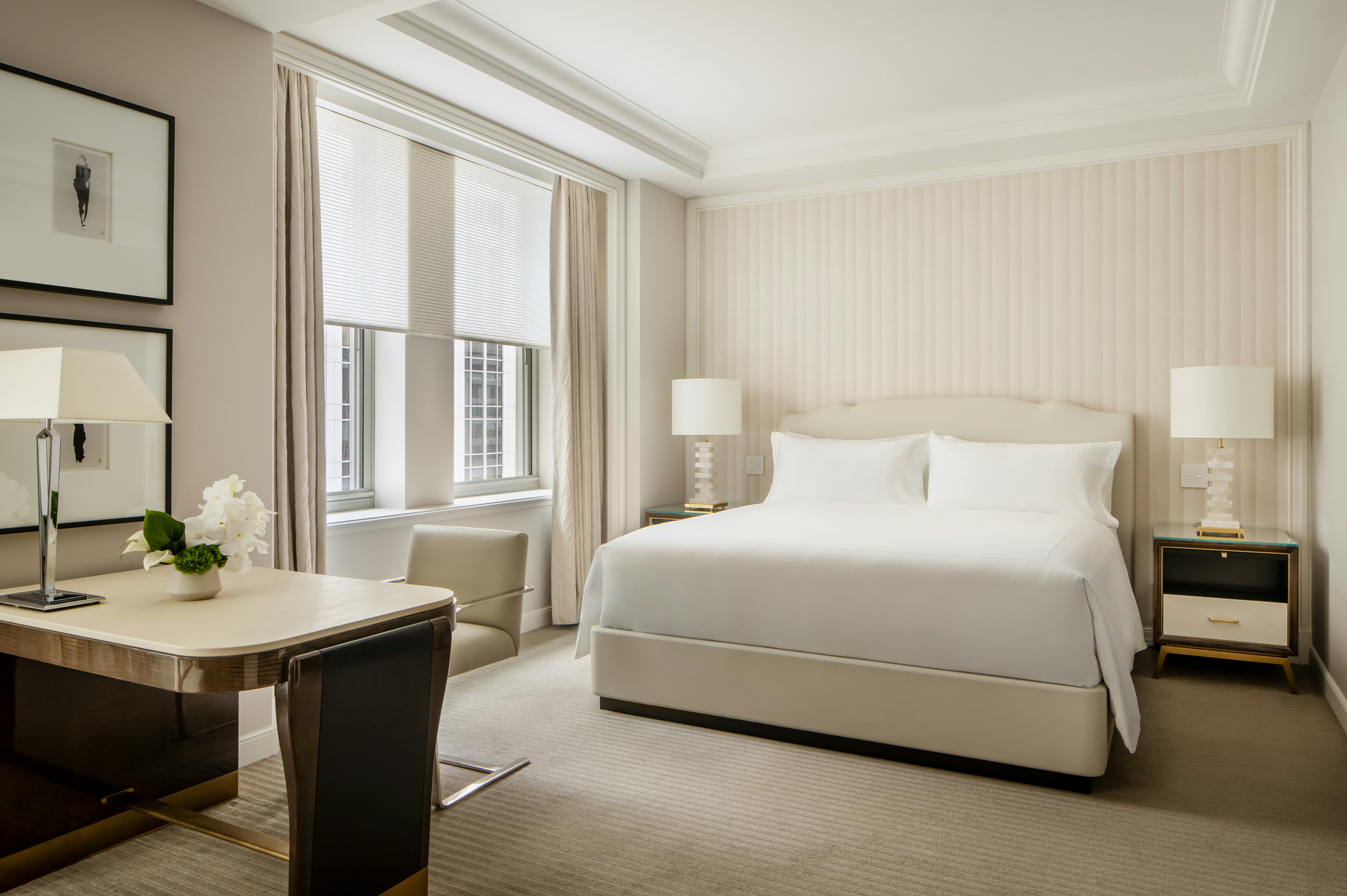 JUNIOR SUITE, KING BED