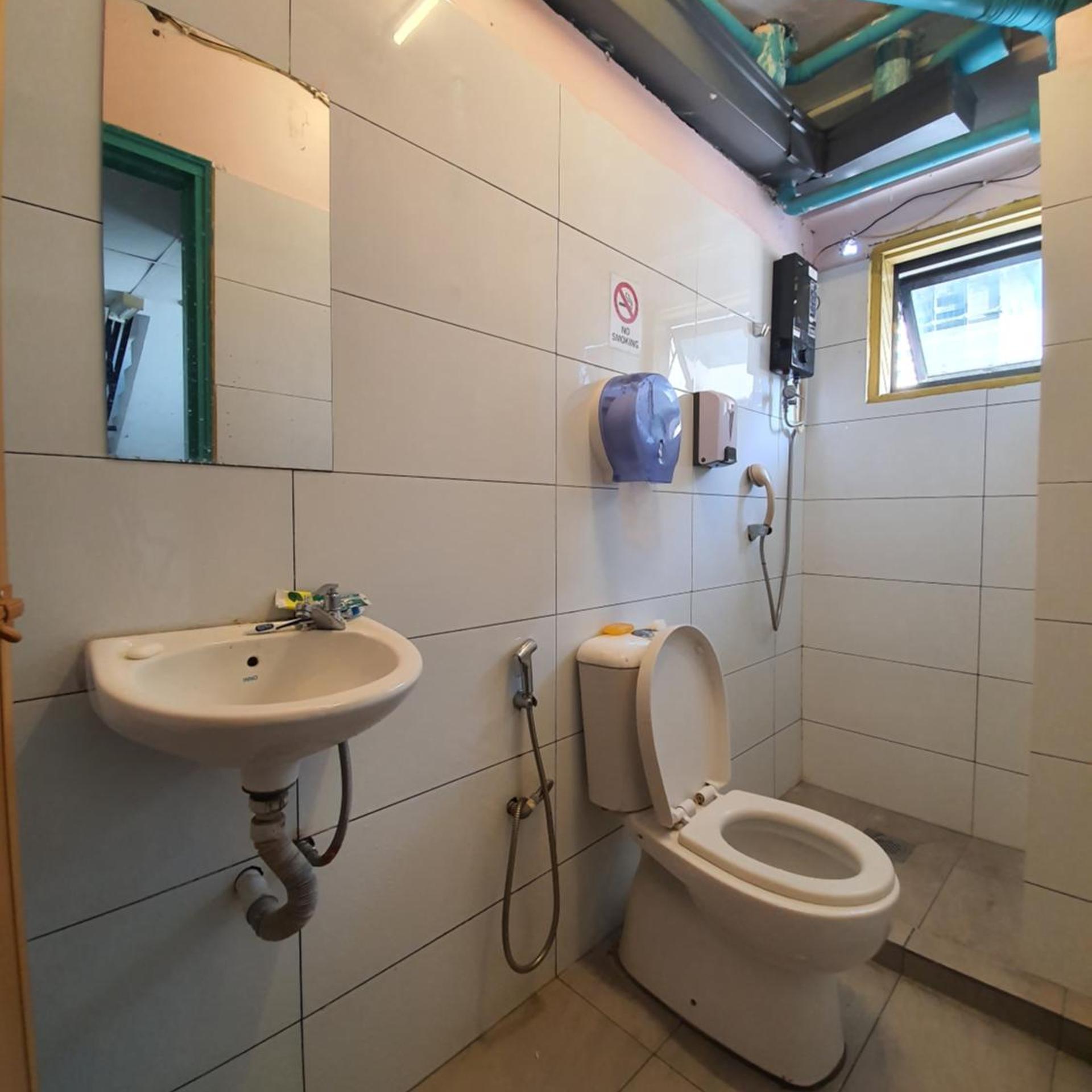 The Travel Hub Guesthouse 50/50