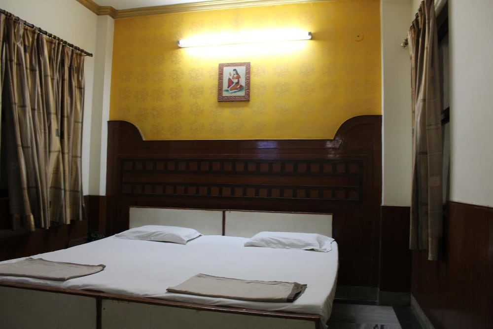 HOTEL AJAY INTERNATIONAL 23/46