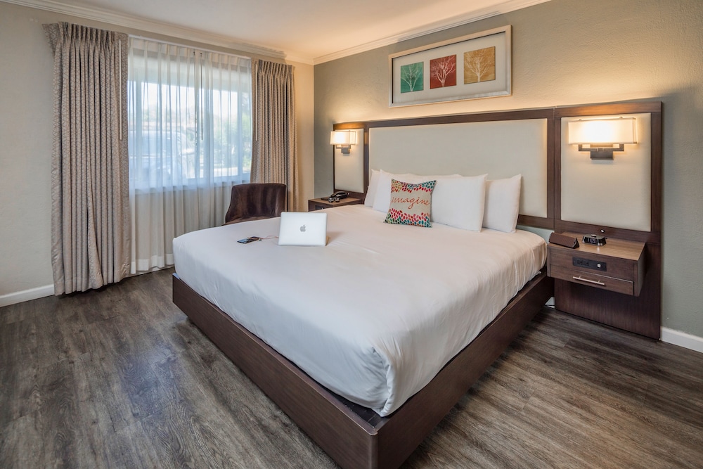 The Palo Alto Inn 6/45