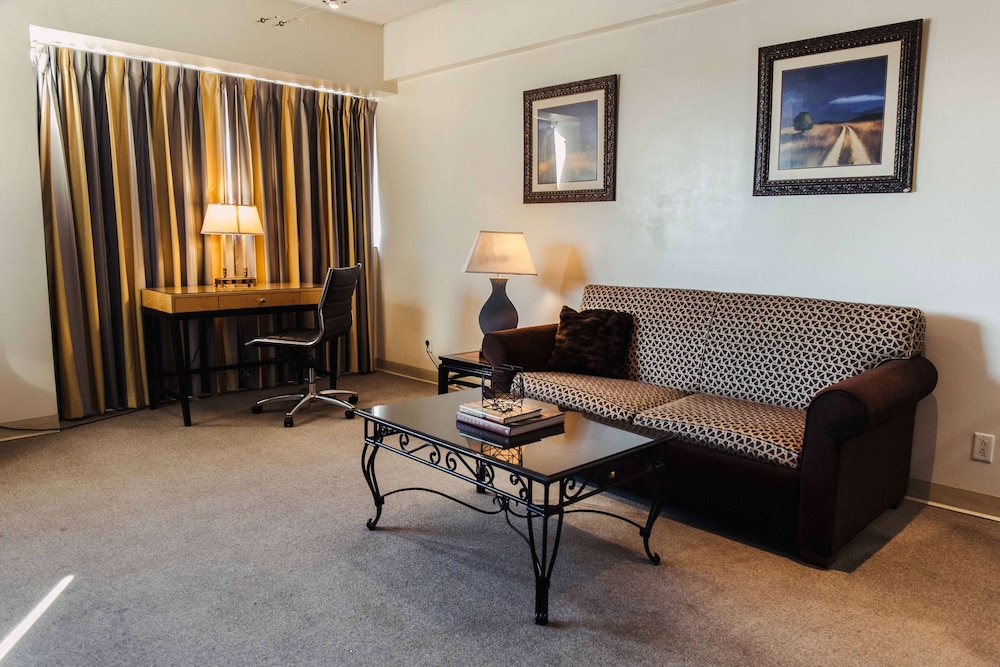 Stamford Suites Hotel 29/43