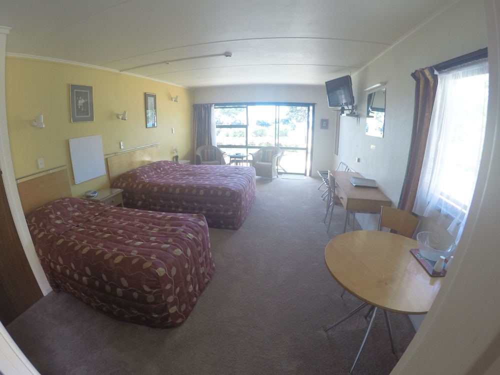 Bay Sands Seafront Studios 30/49