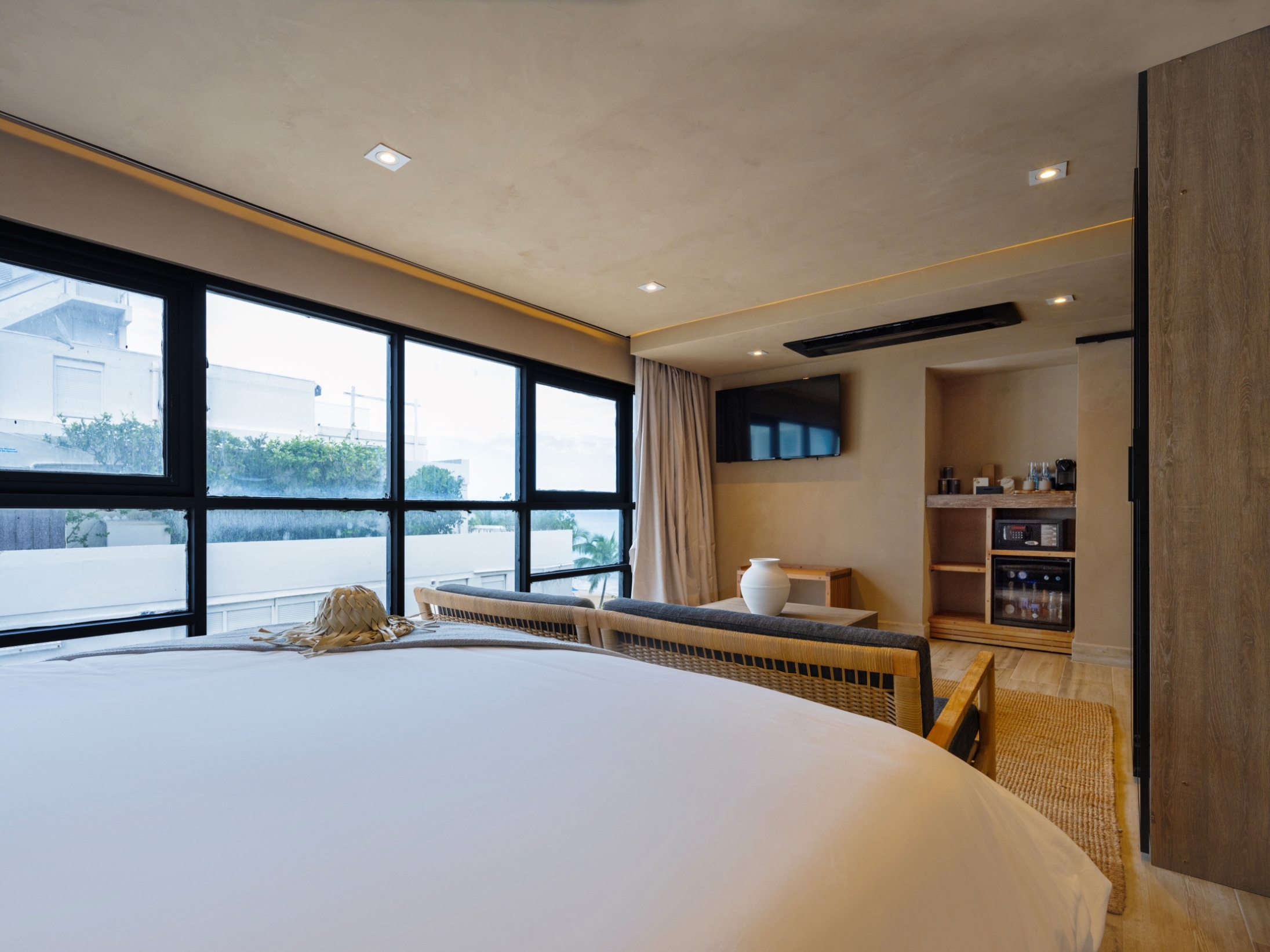 Deluxe, Double Bed