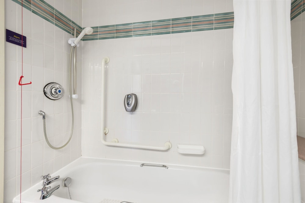 Days Inn by Wyndham Lockerbie Annandale Water 11/24