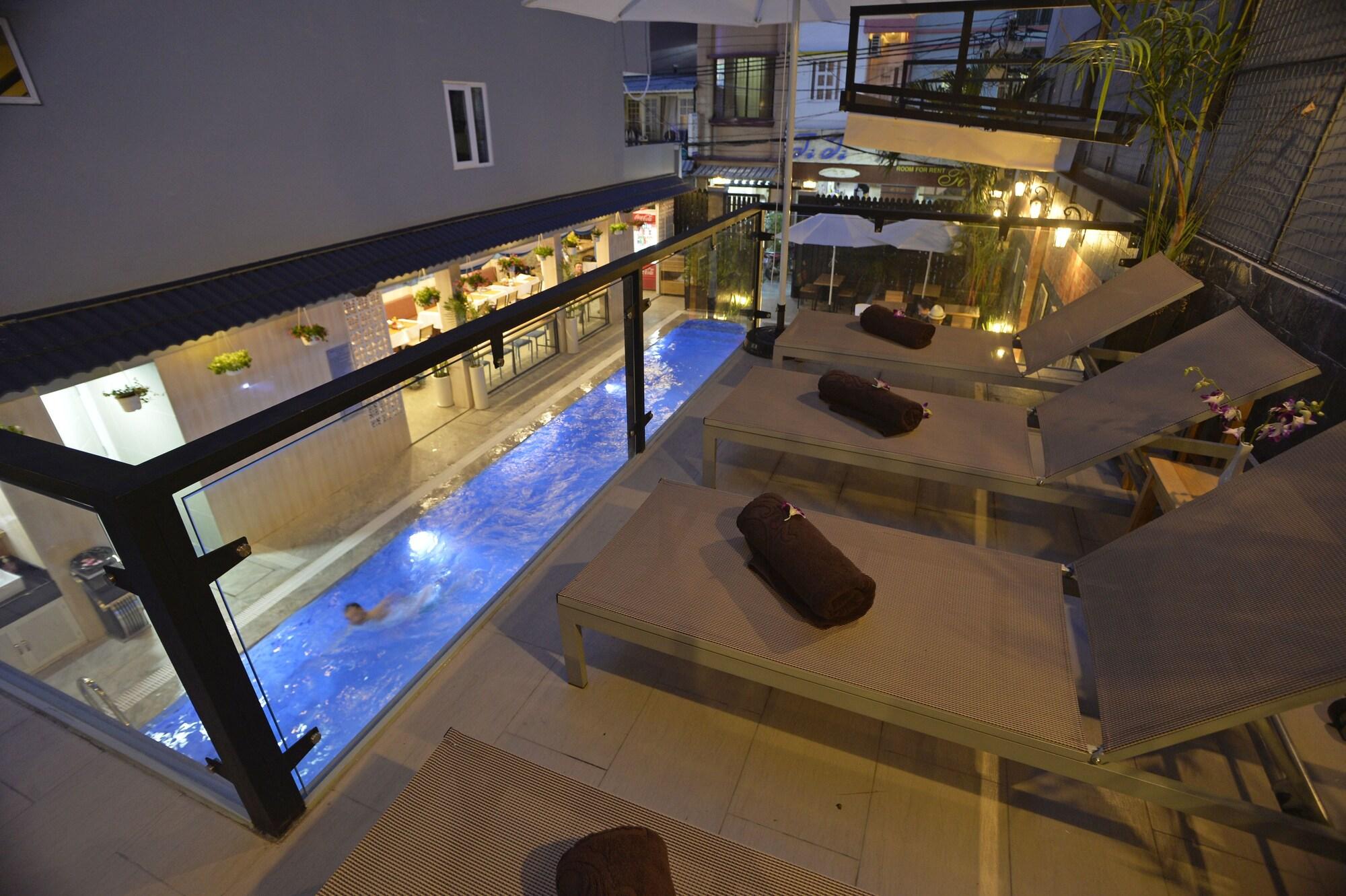 Urban Lodge Hotel - Hostel 72/75