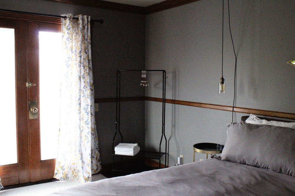 Shelburne Inn 9/41