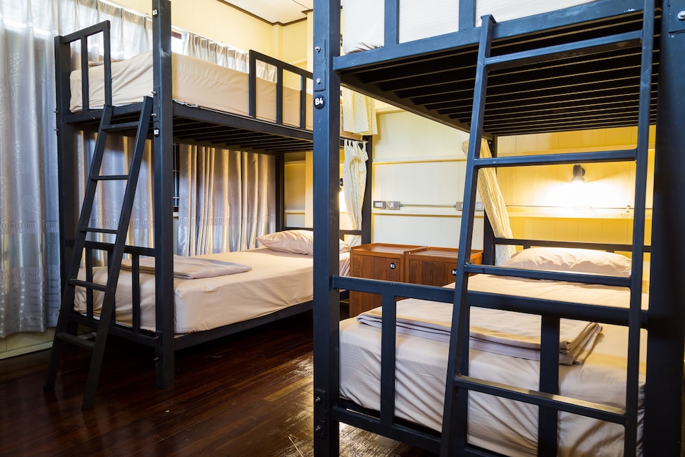 Banchan Hostel 8/24