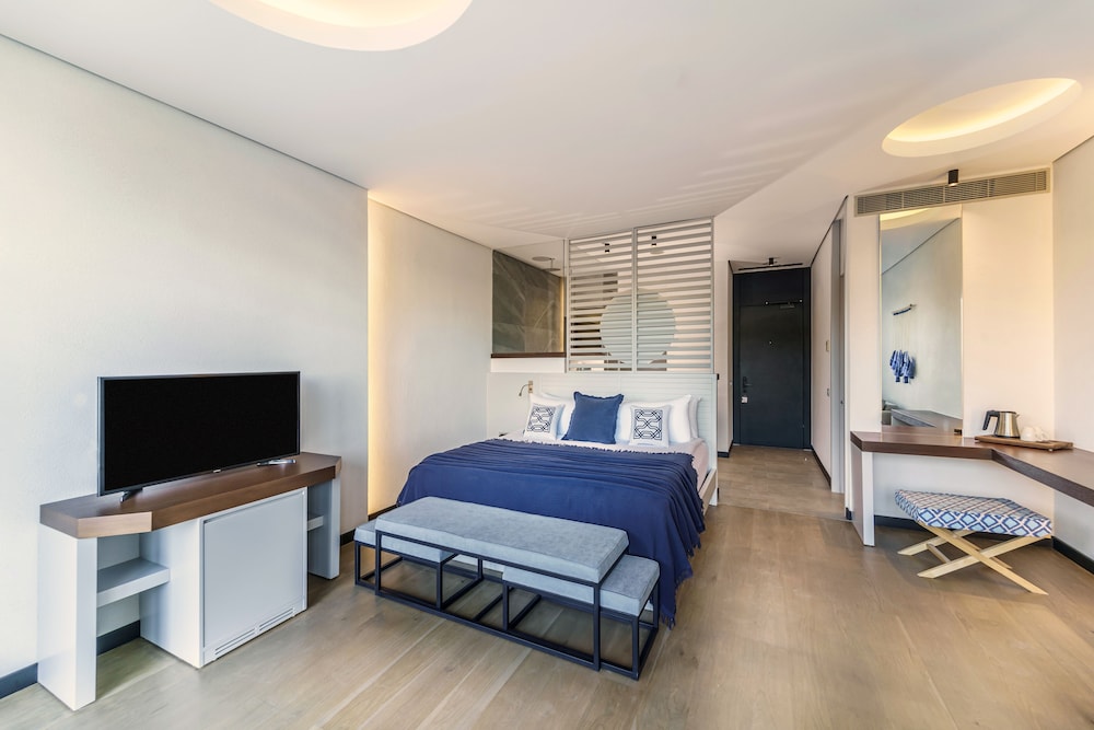 Cape Bodrum Luxury Hotel Beach 31/79