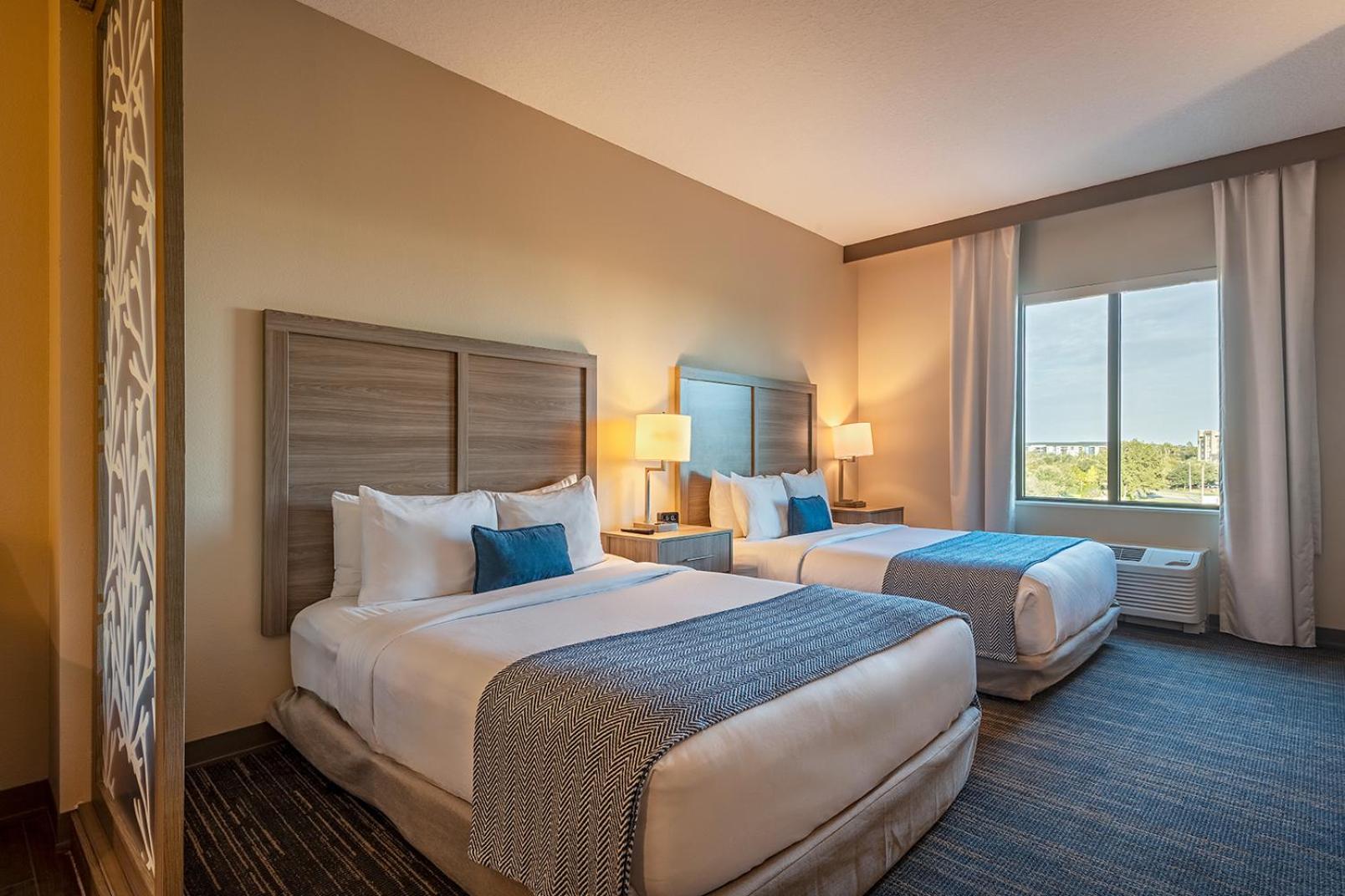 Suite, 2 Queen Beds, Sofa