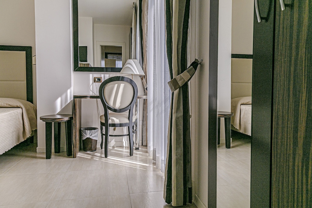 Hotel Metropolitan 62/65