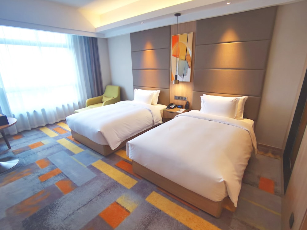 Holiday Inn Nantong Oasis International 17/78