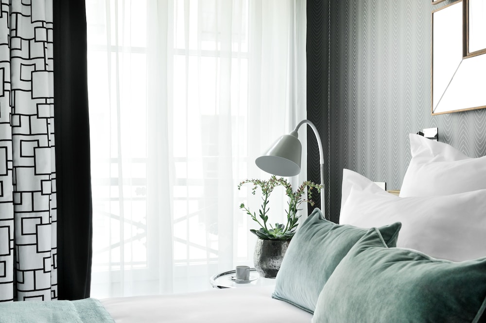 HOTEL BAUME 23/75