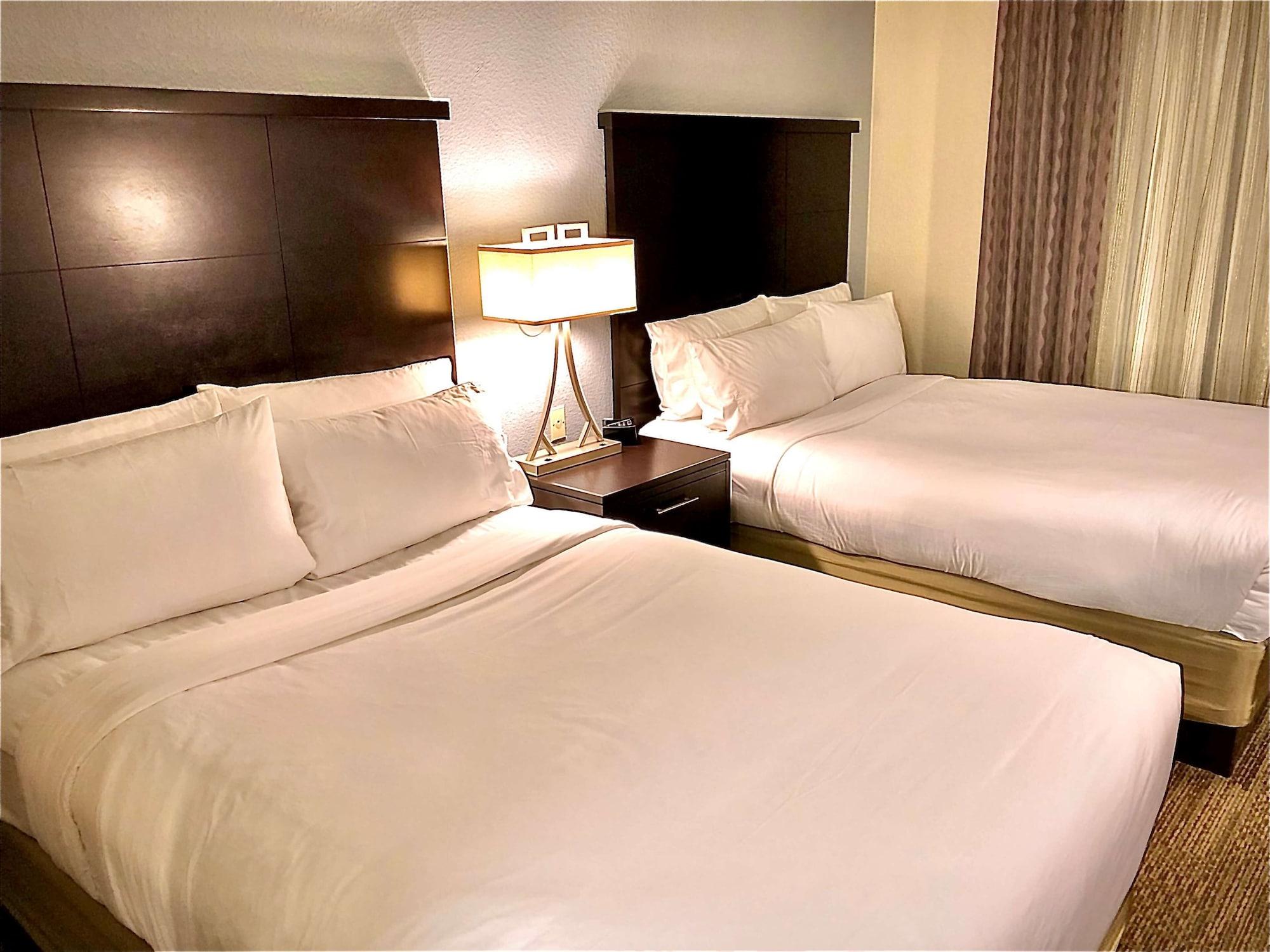 2 Bedrooms, Suite, Multiple Beds