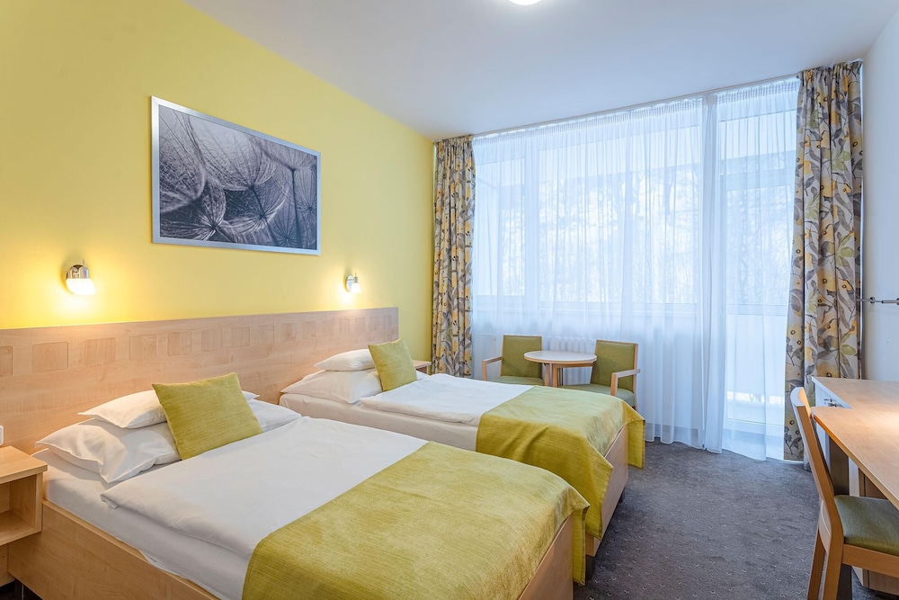Hotel Behounek 26/77