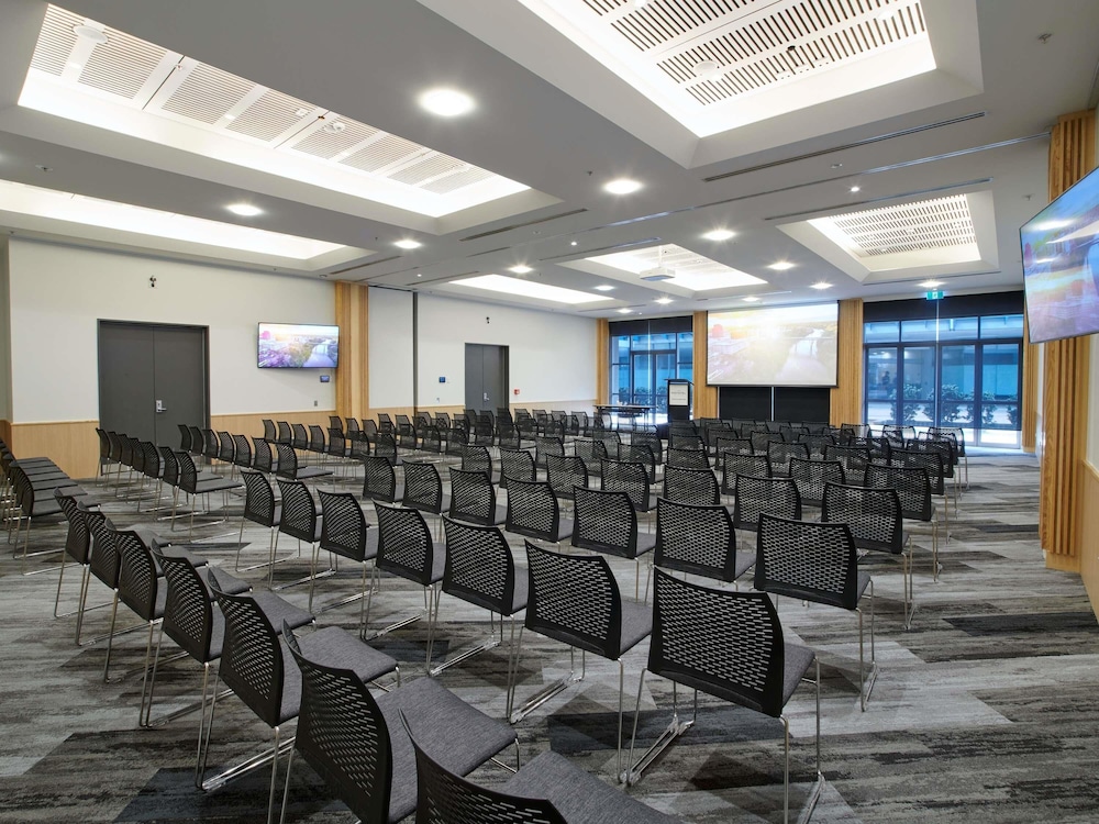 NOVOTEL HAMILTON TAINUI 63/72
