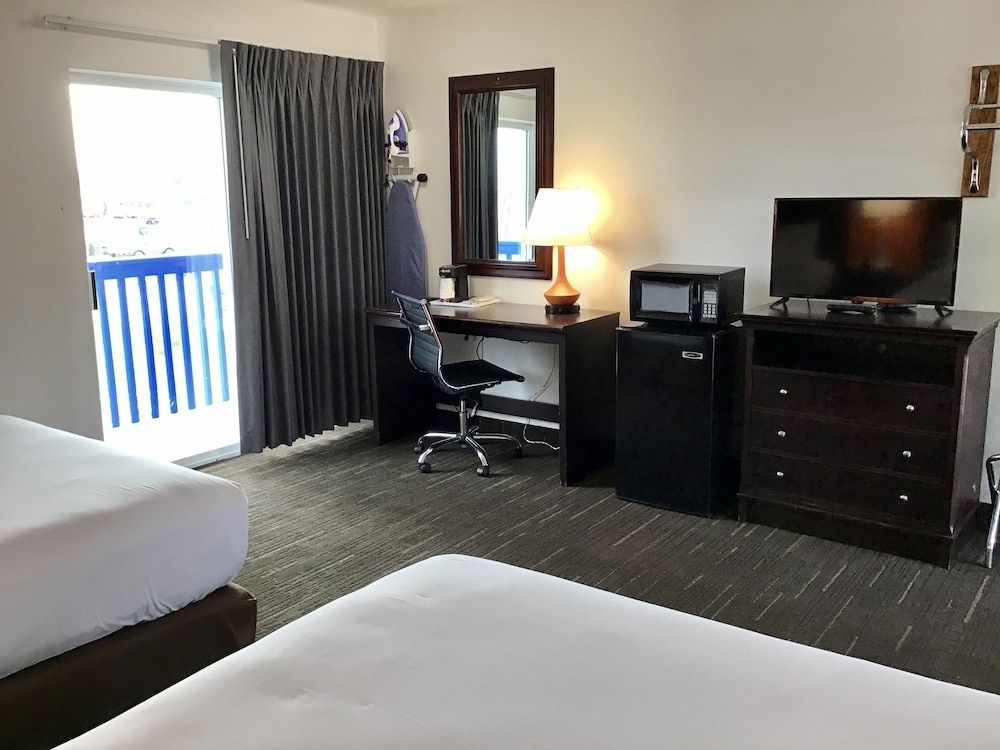 Howard Johnson by Wyndham Spokane 13/25