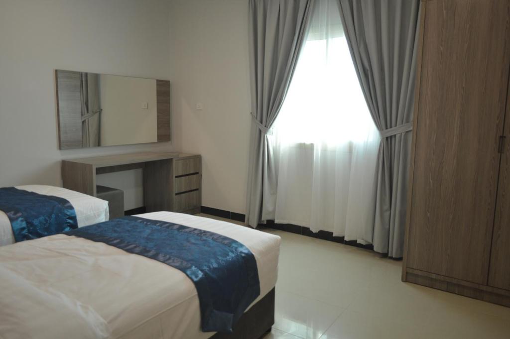إطلالة الشرفة ٣(Terrace View 3 - Serviced Apartments) 13/25