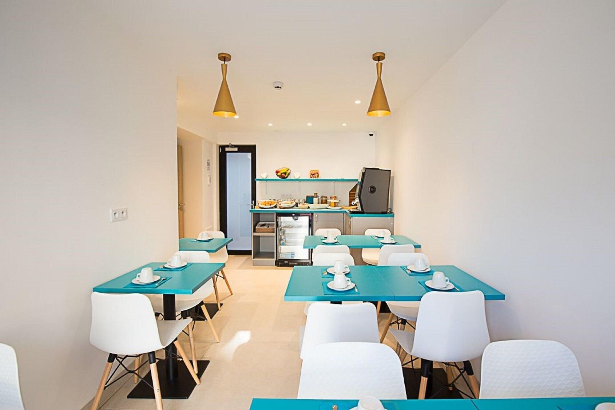 Hotel Ambassadeur 21/22