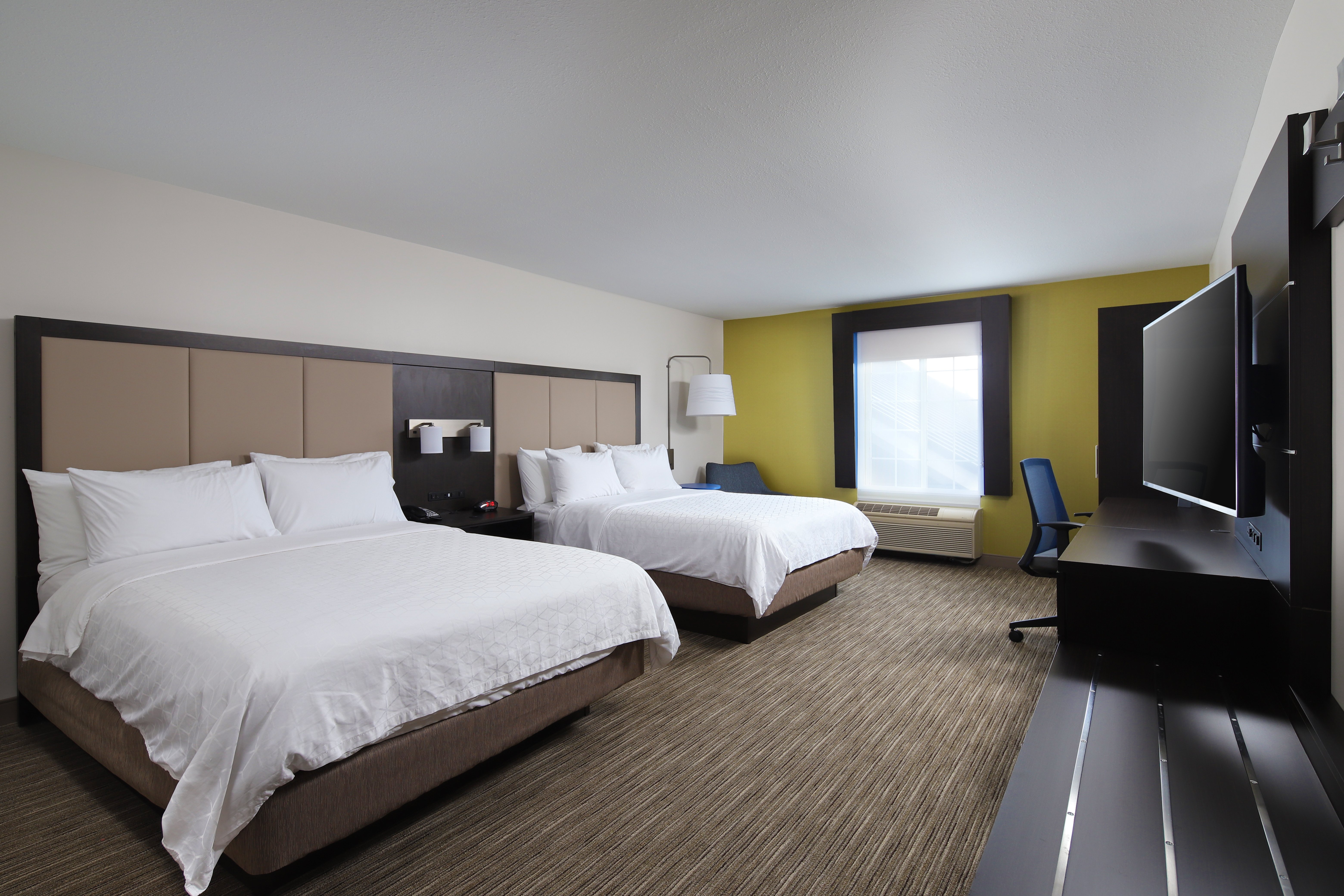 Room, 2 Queen Beds, Pool Side