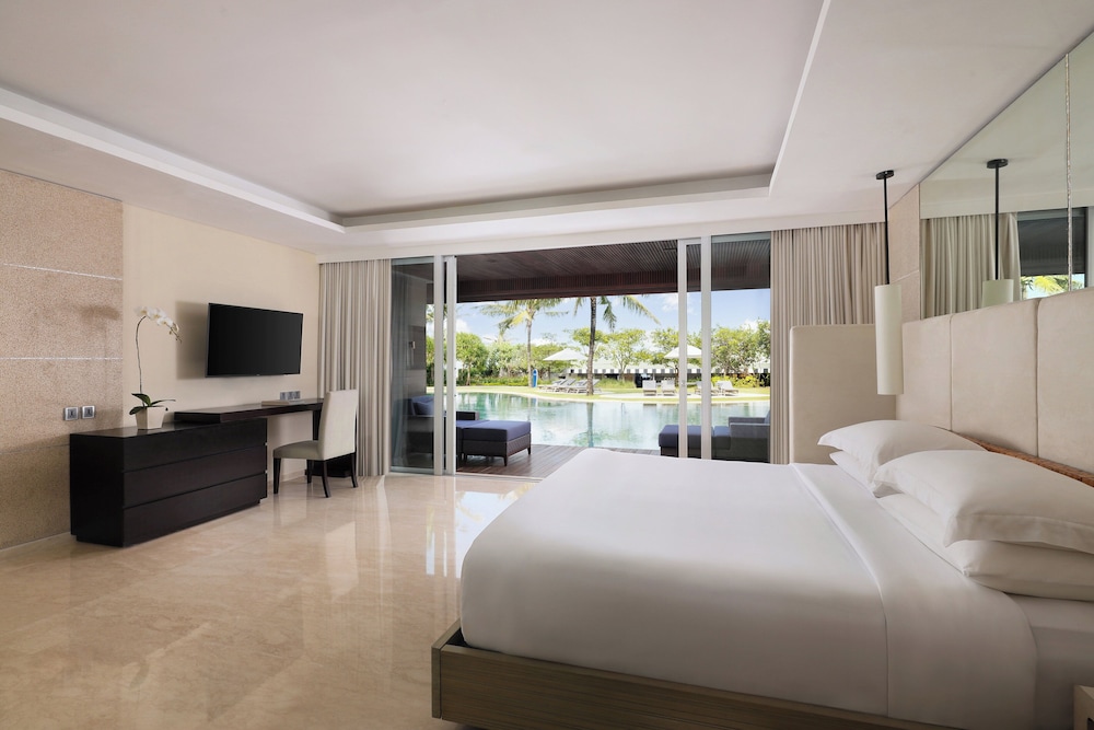 2 Bedrooms, Lagoon, Pool Residence, Family, Apartment