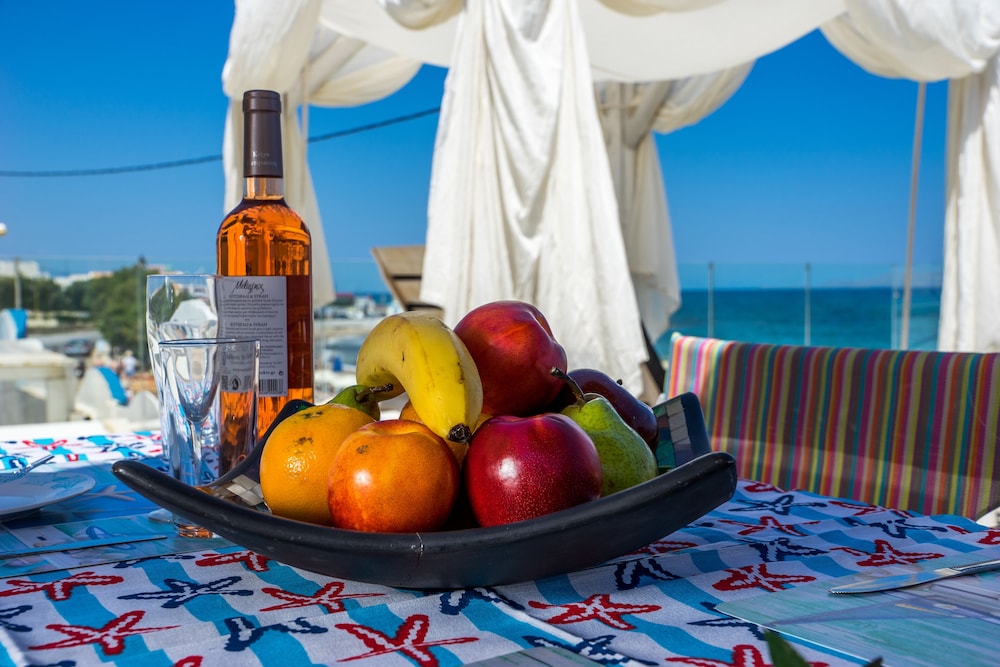 Galazio Beach Resort photo4