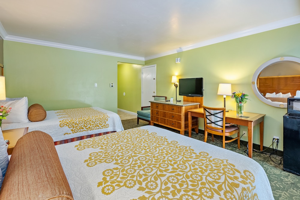 Aloha Inn 22/53