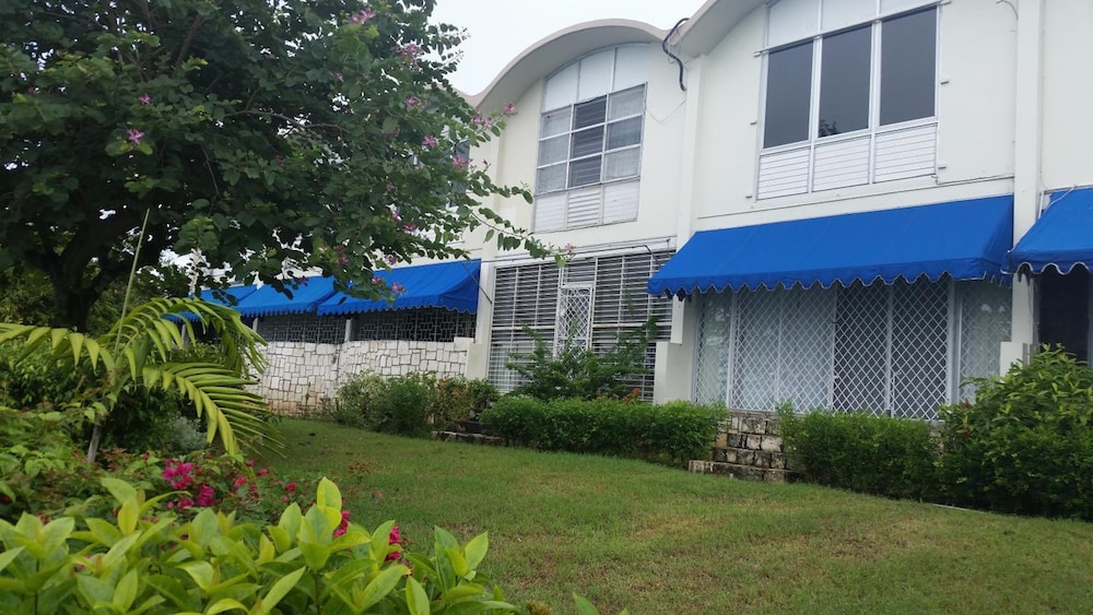 Court Manor at Montego Bay Club 44/50