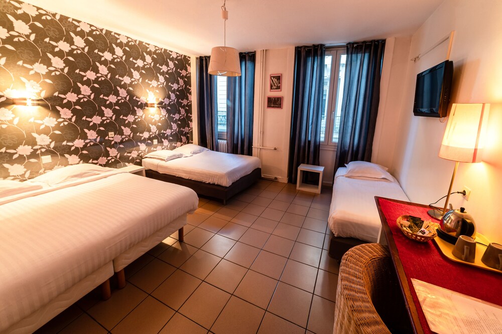 Room, Quintuple, King Bed, 3 Beds