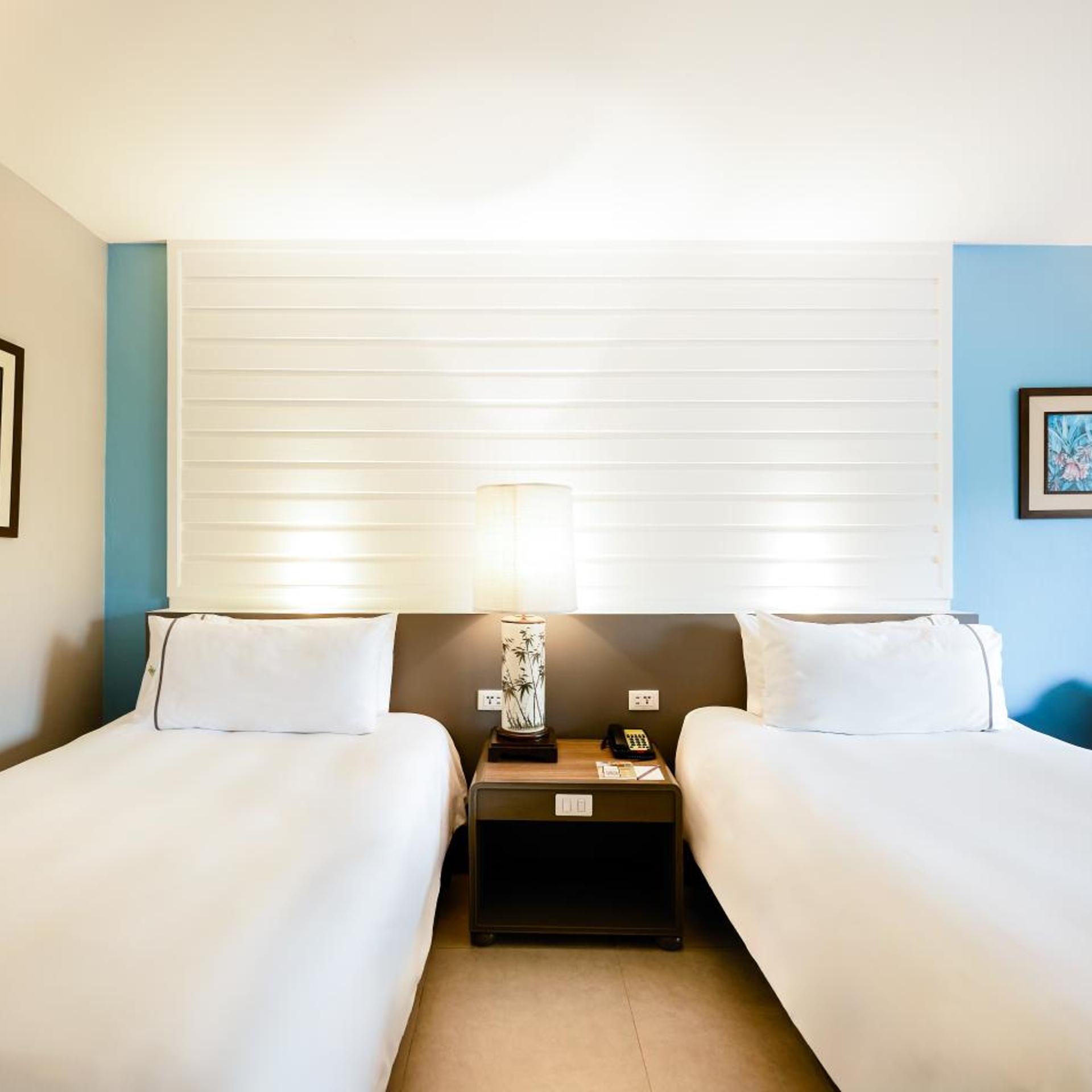 Tropical, Superior, Twin Beds, No View