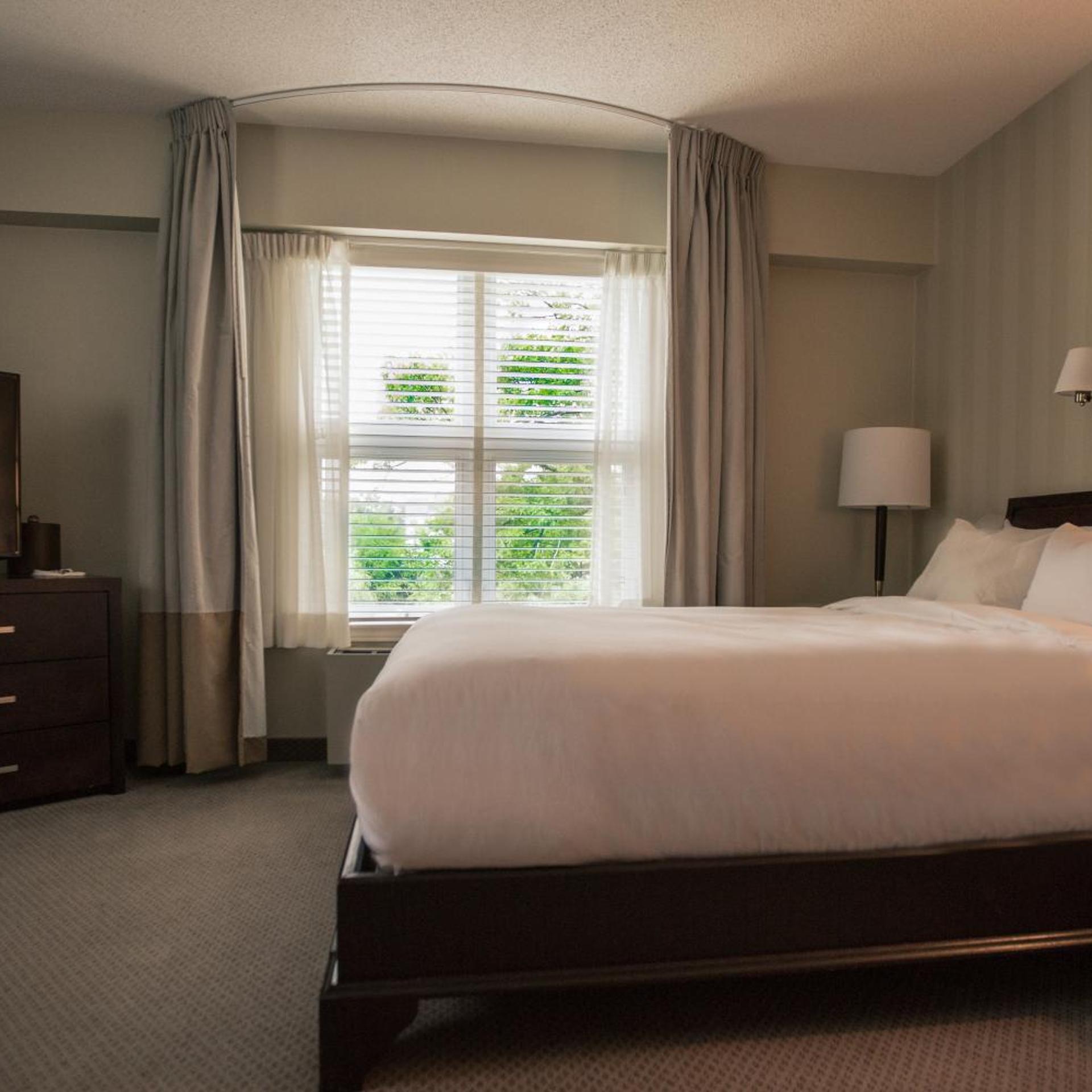 غرفة بزنس بسرير كينج وسرير كوين، Hotel Le Bonne Entente 2/4