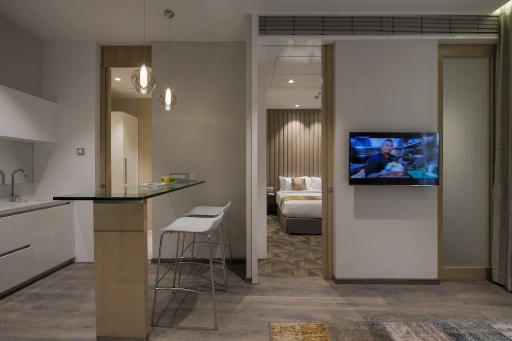 Eastin Residences Vadodara Apartment Hotel 31/35