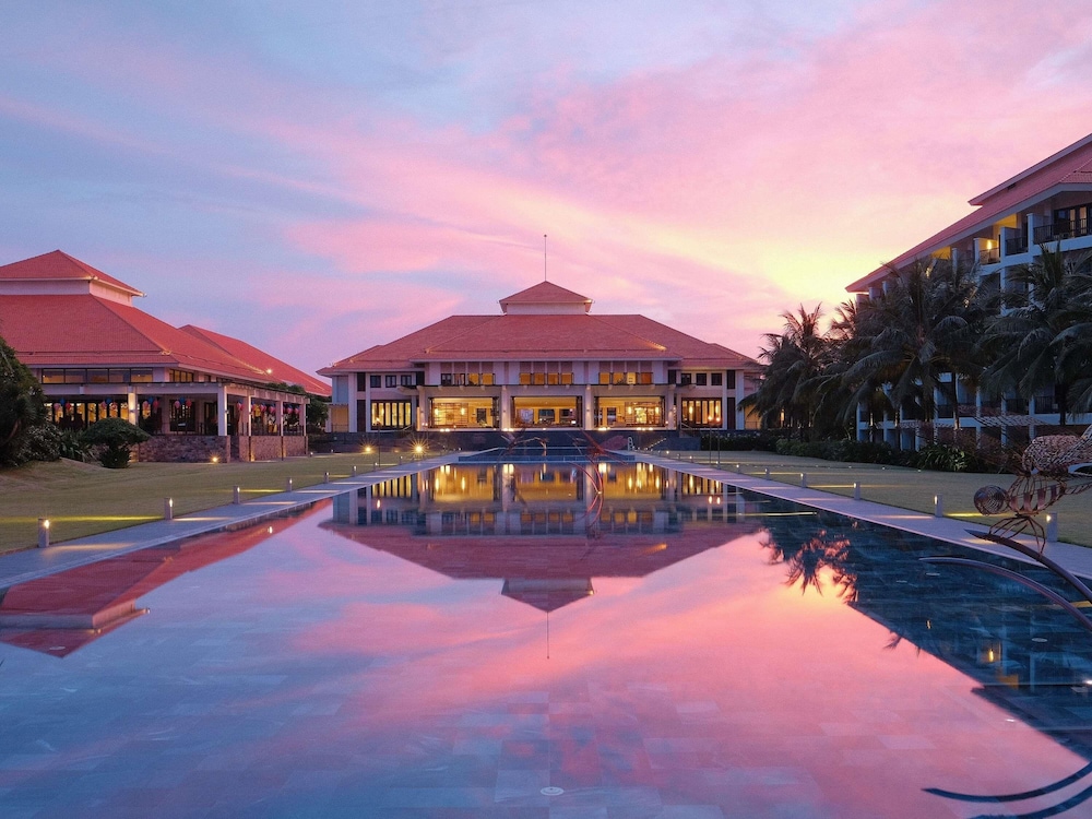 Pullman Danang Beach Resort 3/50