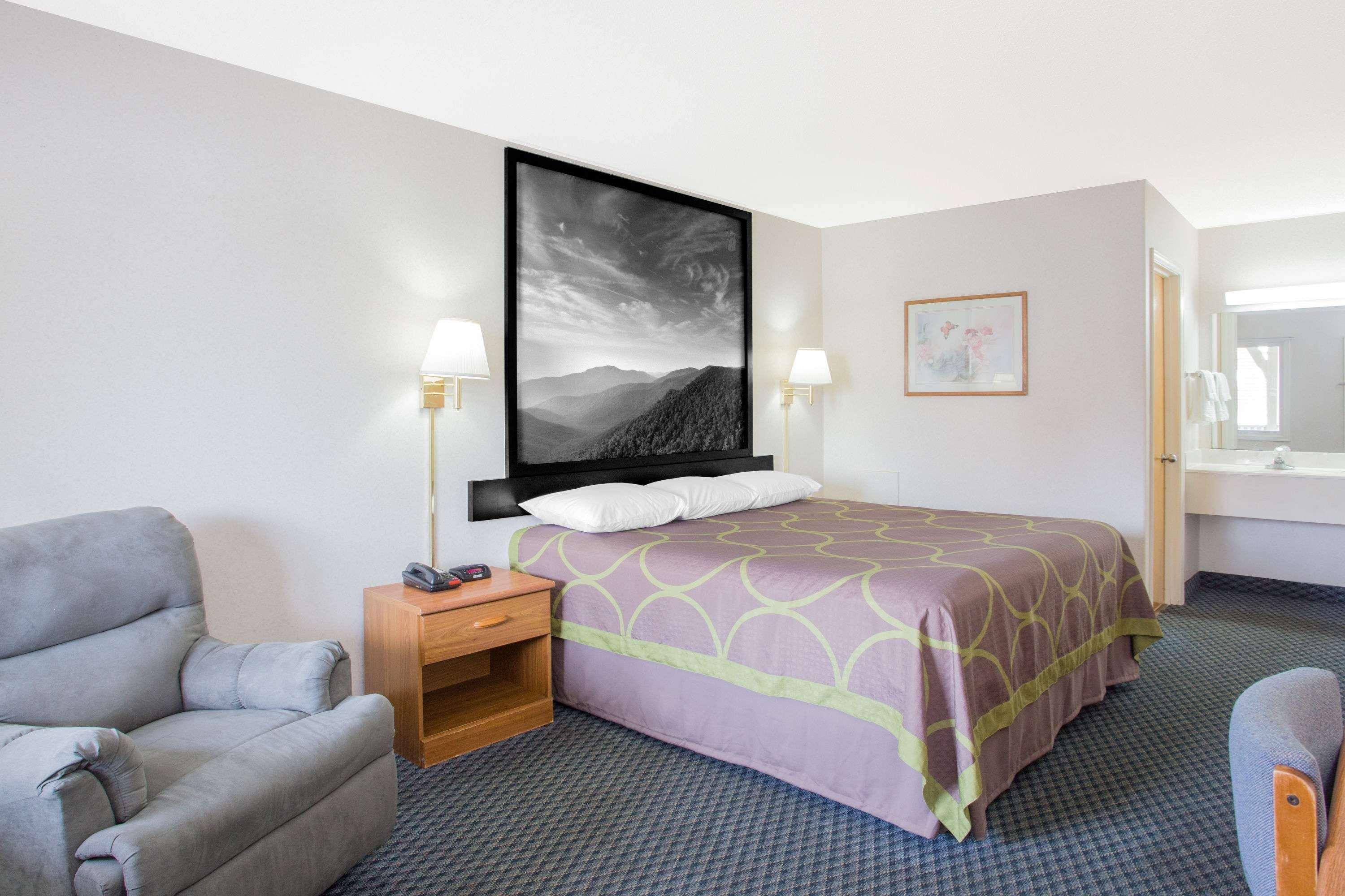 Room, King Bed