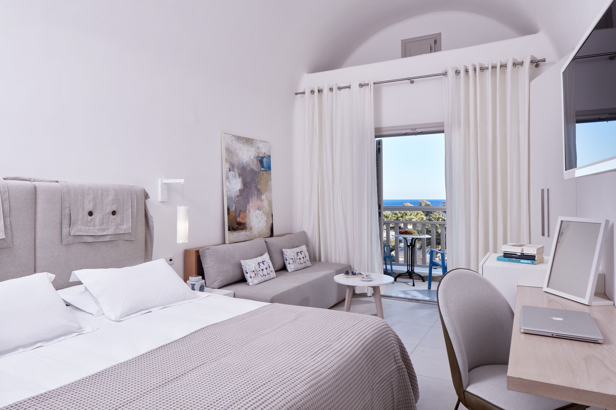 DOUBLE ROOM (RA)