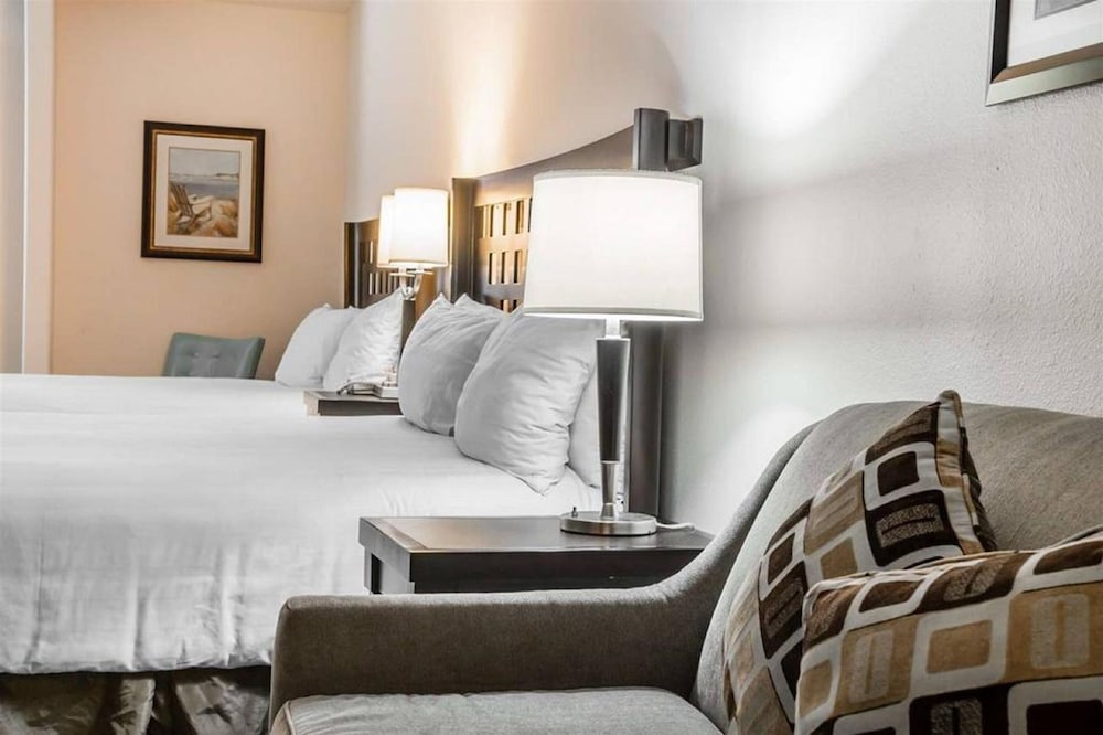 Suites At Sunchase 31/49
