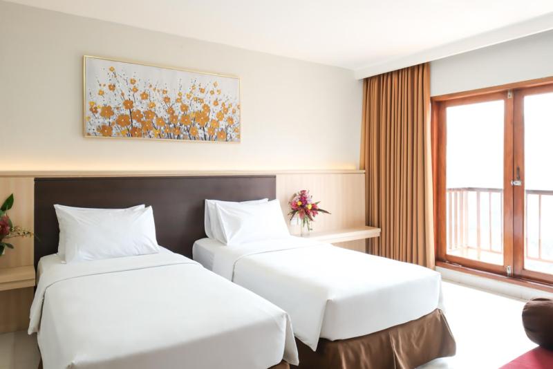 The Grand Hill Bistro Cafe Resort Hotel 20/57