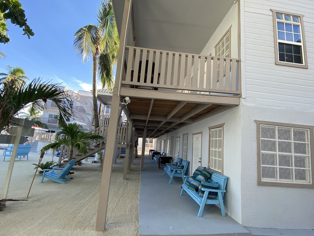 La Isla Resort 1/68