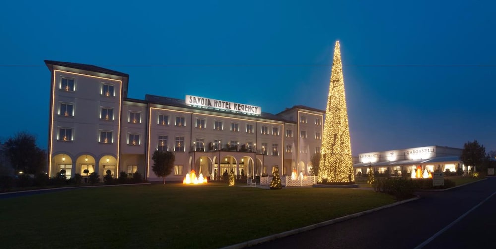 Savoia Hotel Regency 3/36