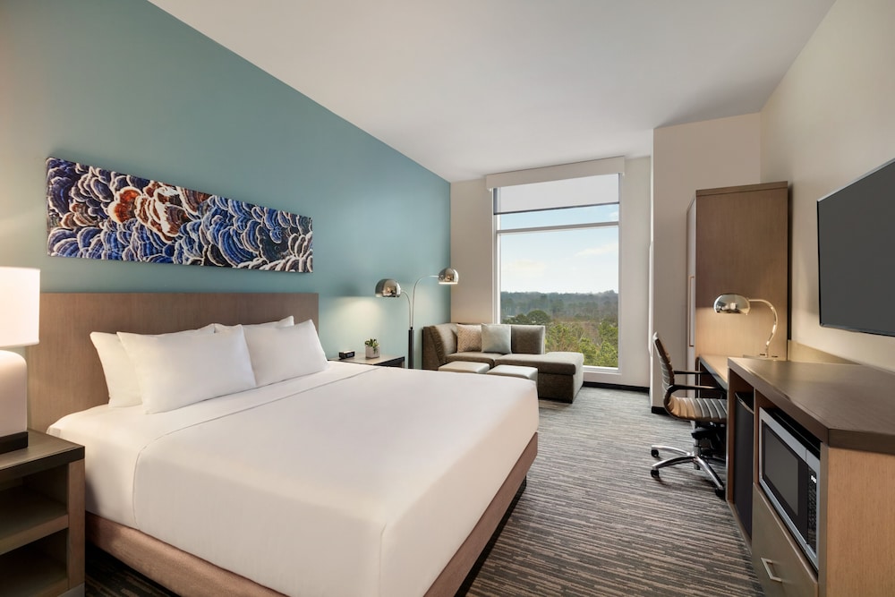 ROOM, KING BED, DEN