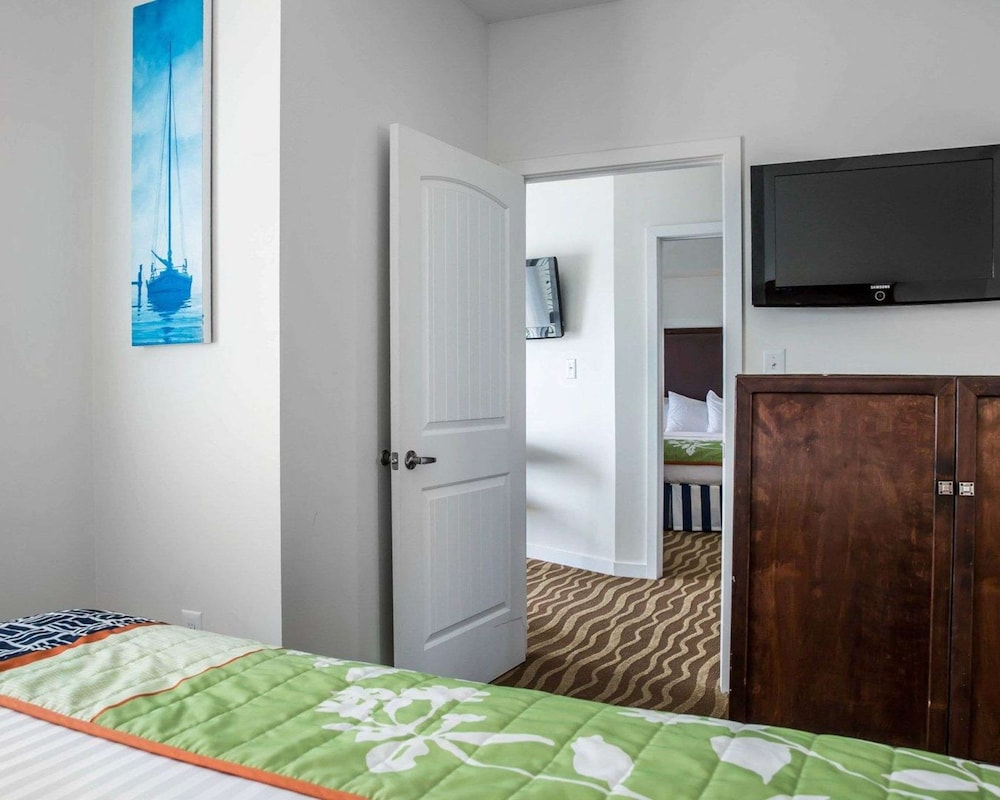 Island Inn and Suites, Ascend Hotel Collection 18/35