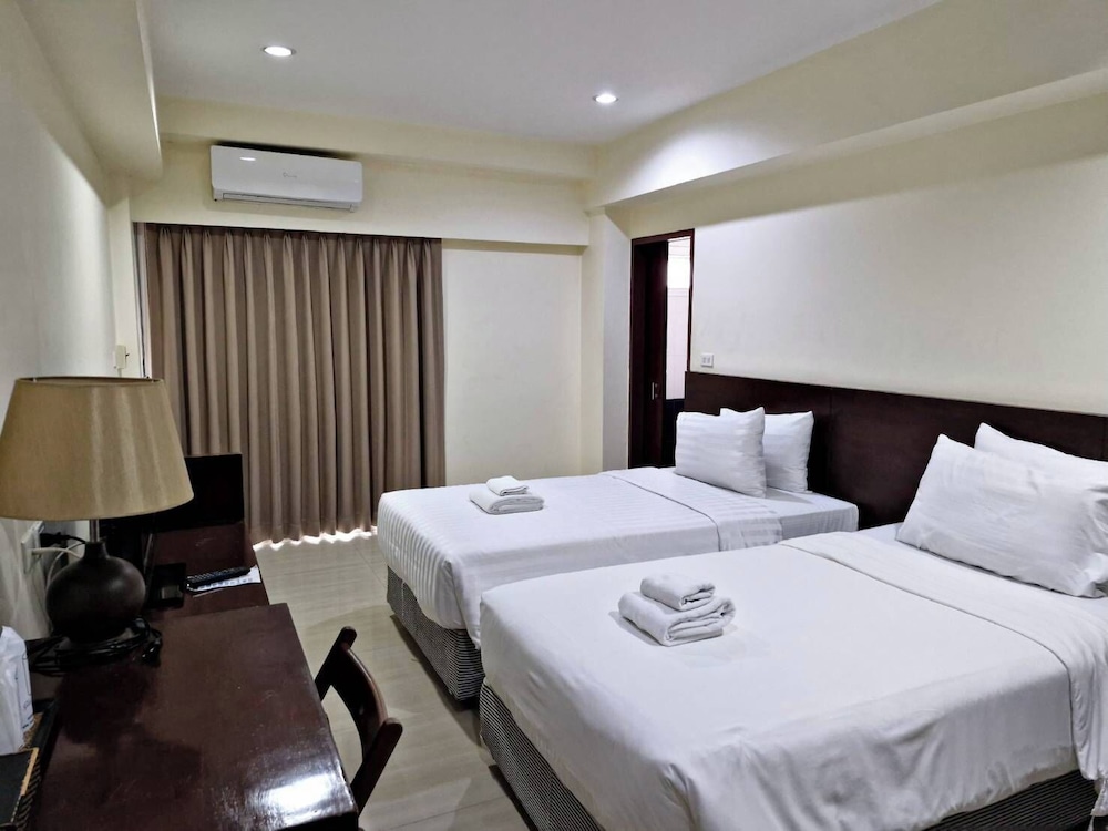 The Loft Resort Bangkok 24/44