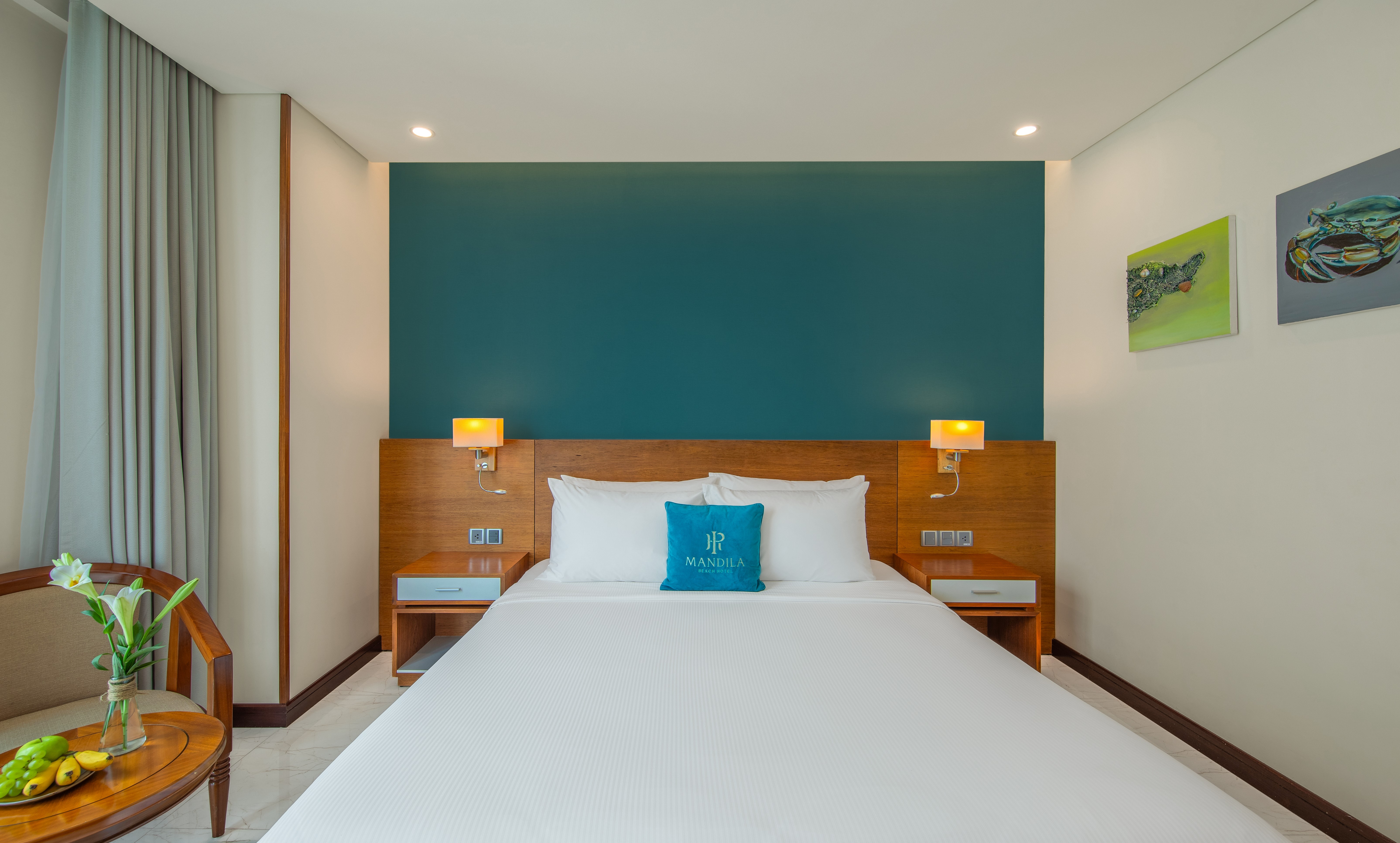 Room, King Bed, Partial Ocean View