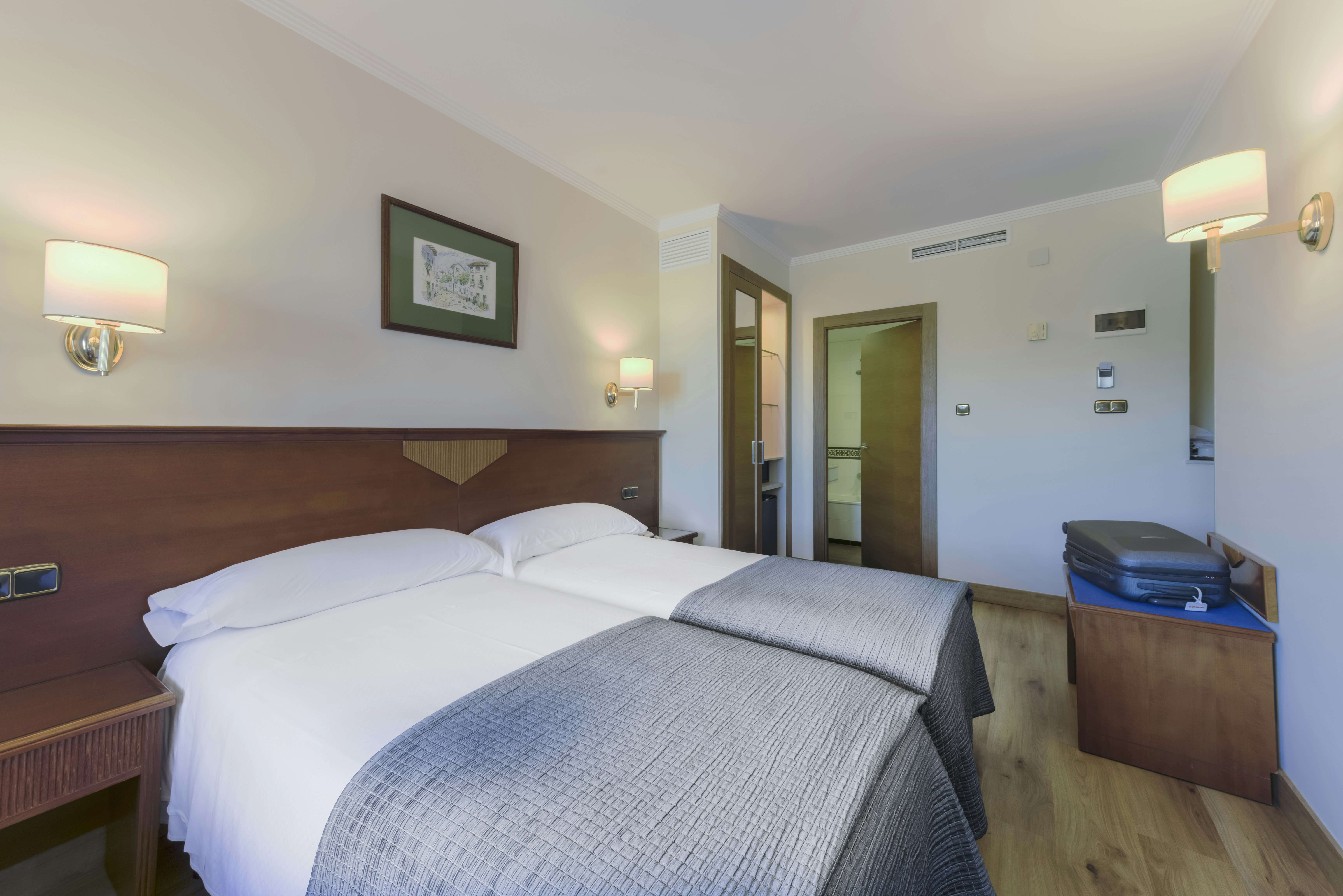 Alixares Hotel 27/82
