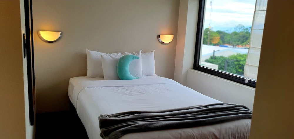 Parque Del Lago Hotel 35/72