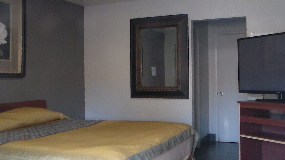Laurel Inn 7/34
